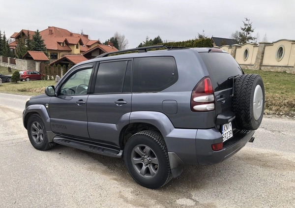 Toyota Land Cruiser cena 43900 przebieg: 330205, rok produkcji 2005 z Zakliczyn małe 211